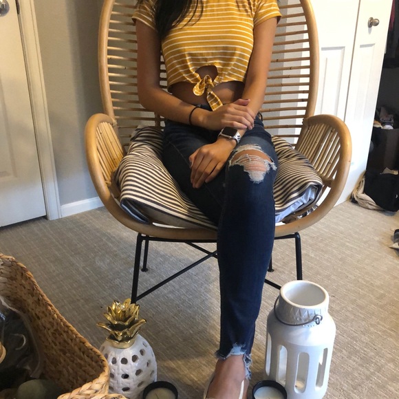 White and yellow stripe crop top - Picture 3 of 4